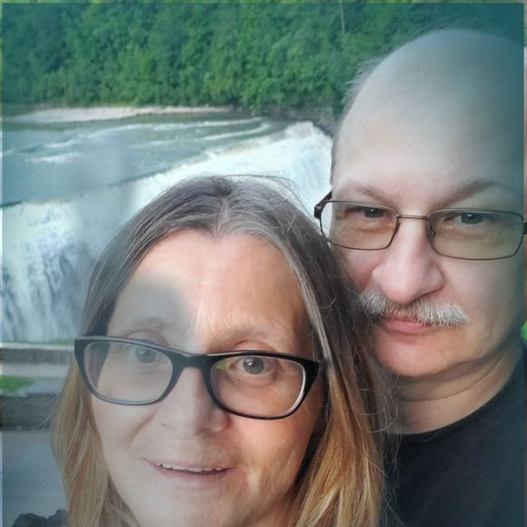 Meet your Posher, Sarah - Picture 1 of 1